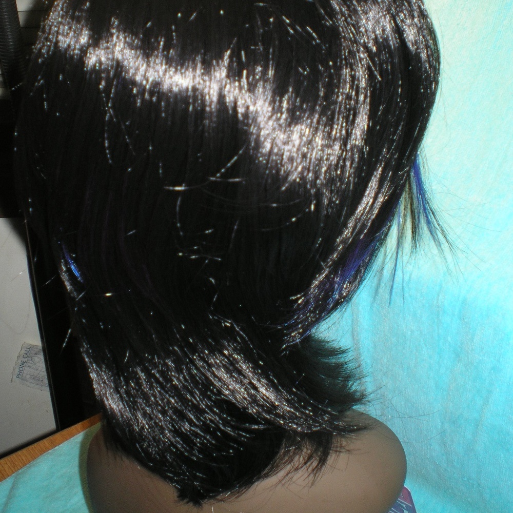 Full Cap Wig - Picture 6 of 6
